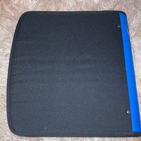 M&Ms Mead zipper three ring binder - Picture 4 of 12